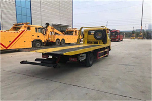 五莲非事故拖车