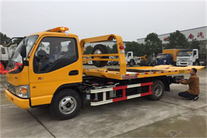 五莲哪里有拖车服务